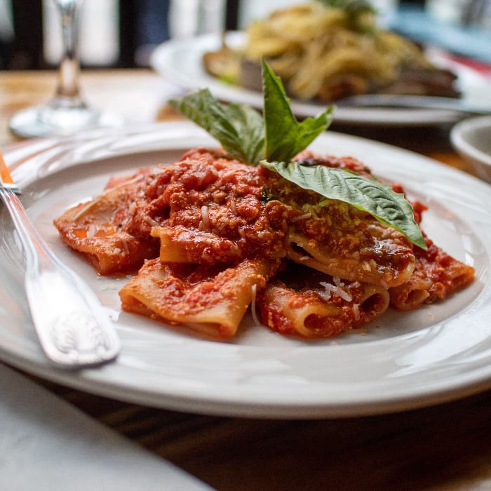 Paccheri Con Ricotta E Pomodoro.